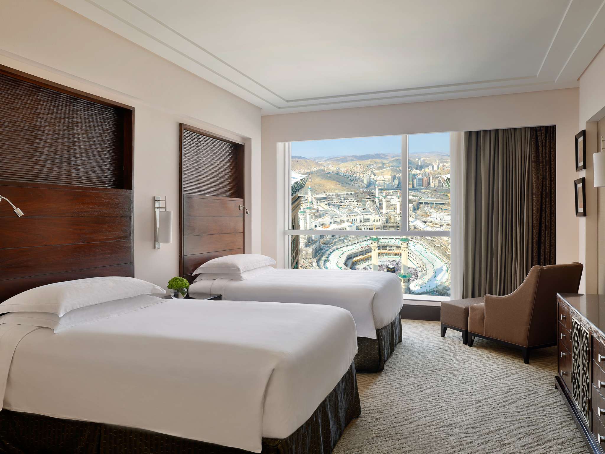 Deluxe room at Makkah Clock Royal Tower, A Fairmont Hotel